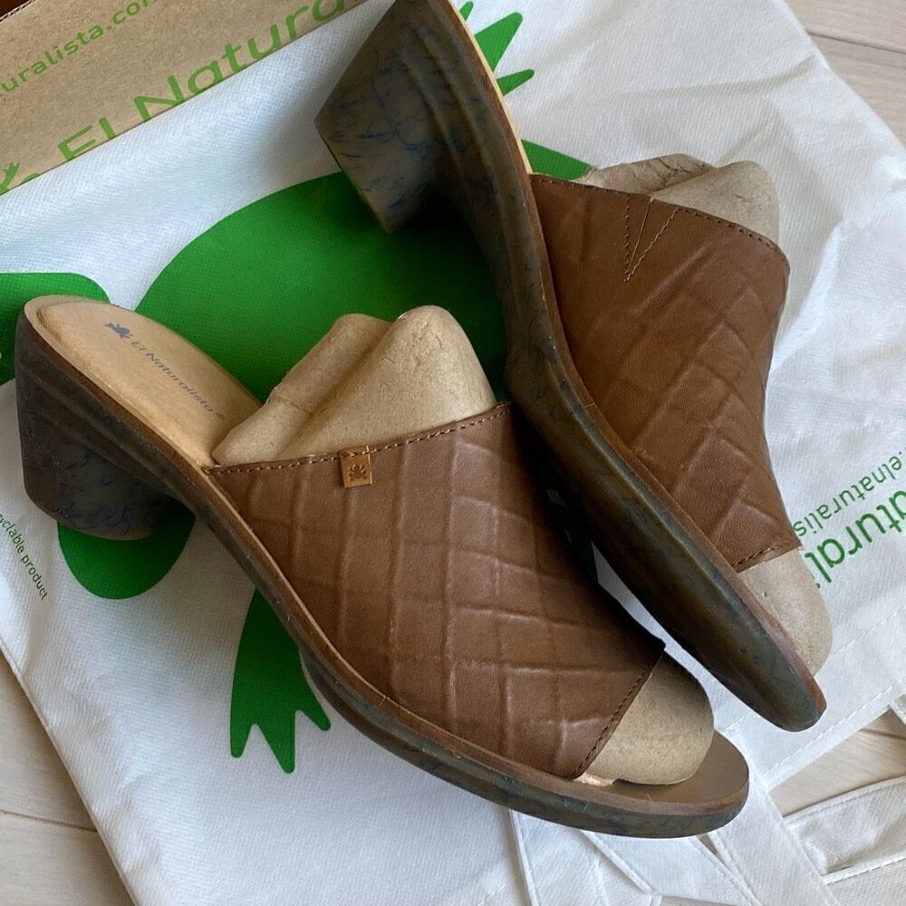 El Naturalista Womens Aqua Vaquetilla Slip-On Sandals Caramel Brown Size 40 NWT